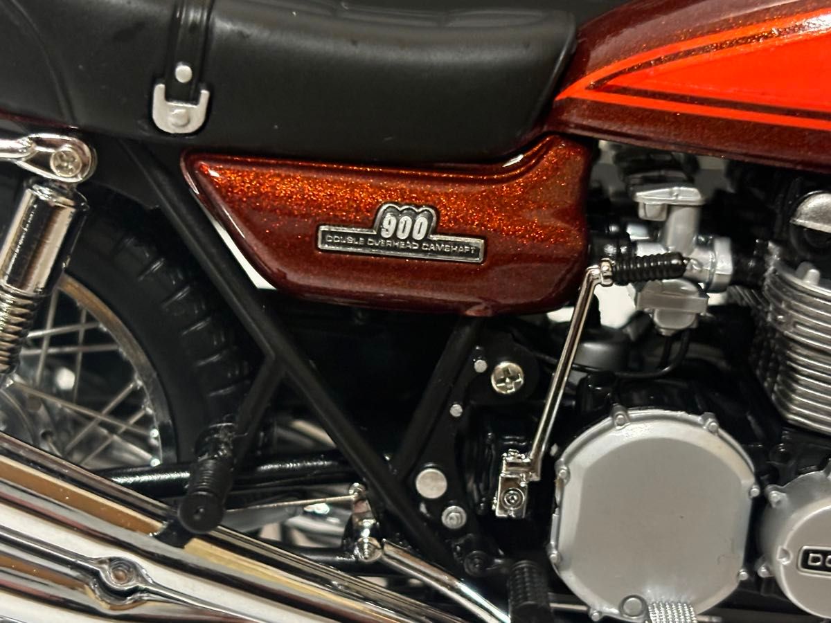 MINICHAMPS ミニチャンプス　オートバイ 1/12Kawasaki Z1 900  Candy brown  1972