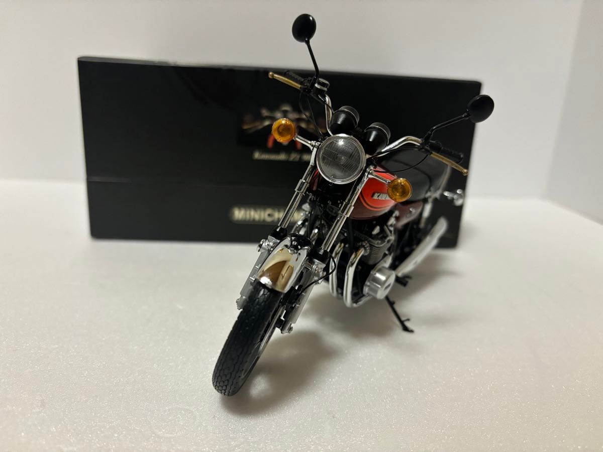 MINICHAMPS ミニチャンプス　オートバイ 1/12Kawasaki Z1 900  Candy brown  1972