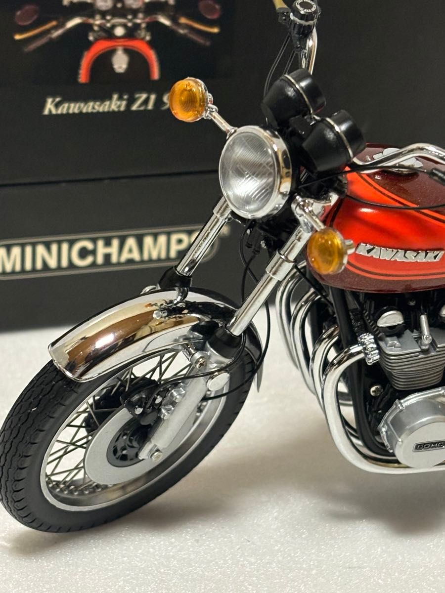 MINICHAMPS ミニチャンプス　オートバイ 1/12Kawasaki Z1 900  Candy brown  1972