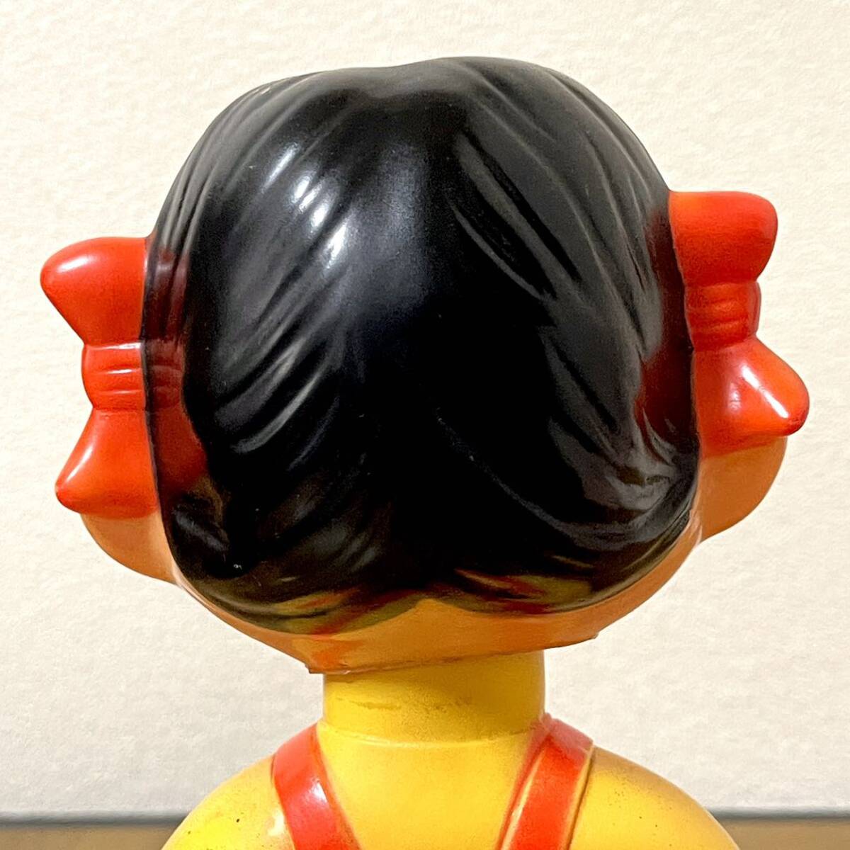 B редкий / Showa Retro / в это время было использовано Fujiya Peko-chan кукла / колеблющийся кукла пластик фундамент / sofvi производства голова винт 1 шт. 1990~2000 годы .. товар / не продается 