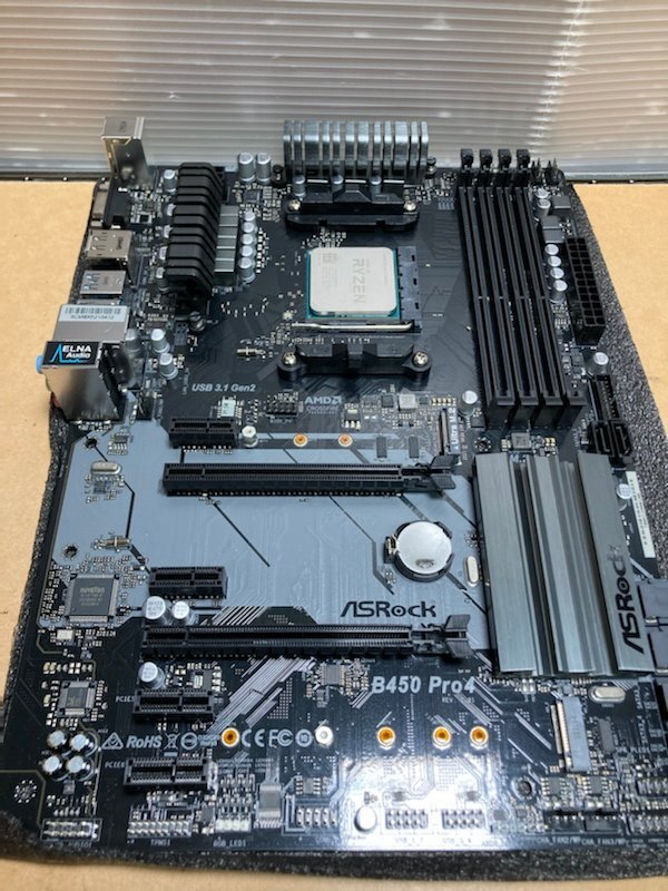 ジャンク マザーボード ASRock B450 Pro4 SOCKET AM4 + AMD CPU Ryzen 5 2600X 3.60GHz 2点セット 240318SK010231の画像3