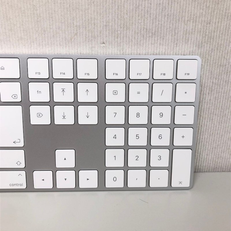 Apple Magic Keyboard テンキー付き 日本語(JIS) MQ052J/A シルバー A1843 アップル マジックキーボード 240417SK390540の画像4