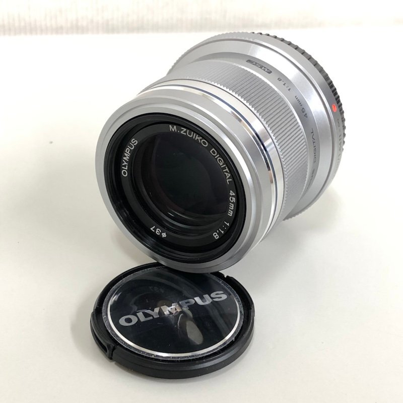 OLYMPUS オリンパス 単焦点中望遠レンズ M.ZUIKO DIGITAL 45mm F1.8 シルバー 240328SK150013の画像1
