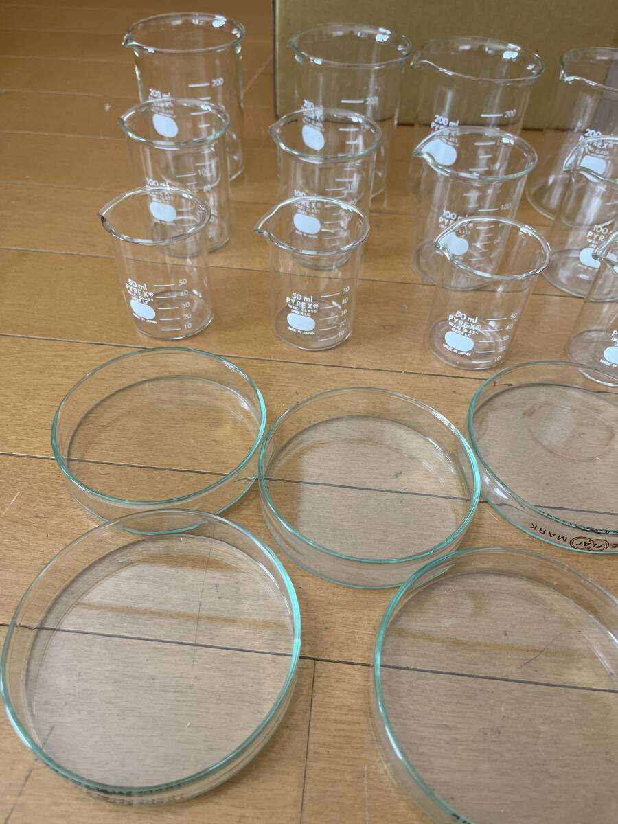 未使用品 IWAKI PYREX ビーカー ペトリ皿 セットの画像2