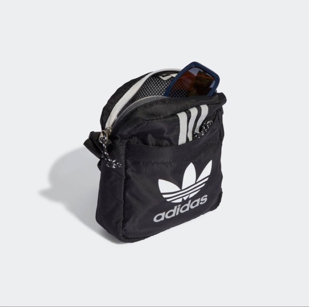 アディダス adidas ショルダーバッグ