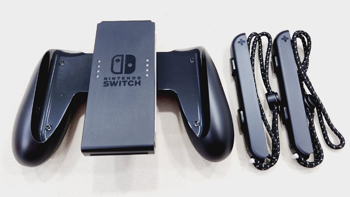 ☆【4】初期化済み Nintendo Switch/ニンテンドースイッチ 有機ELモデル ジョイコン ホワイト 同梱不可 1円スタート_画像8