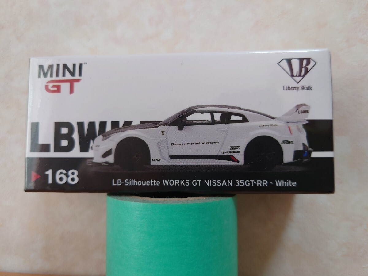 1/64 MINI-GT 168-L LB-Silhouette WORKS GT NISSAN 35GT-R White LHD_画像1