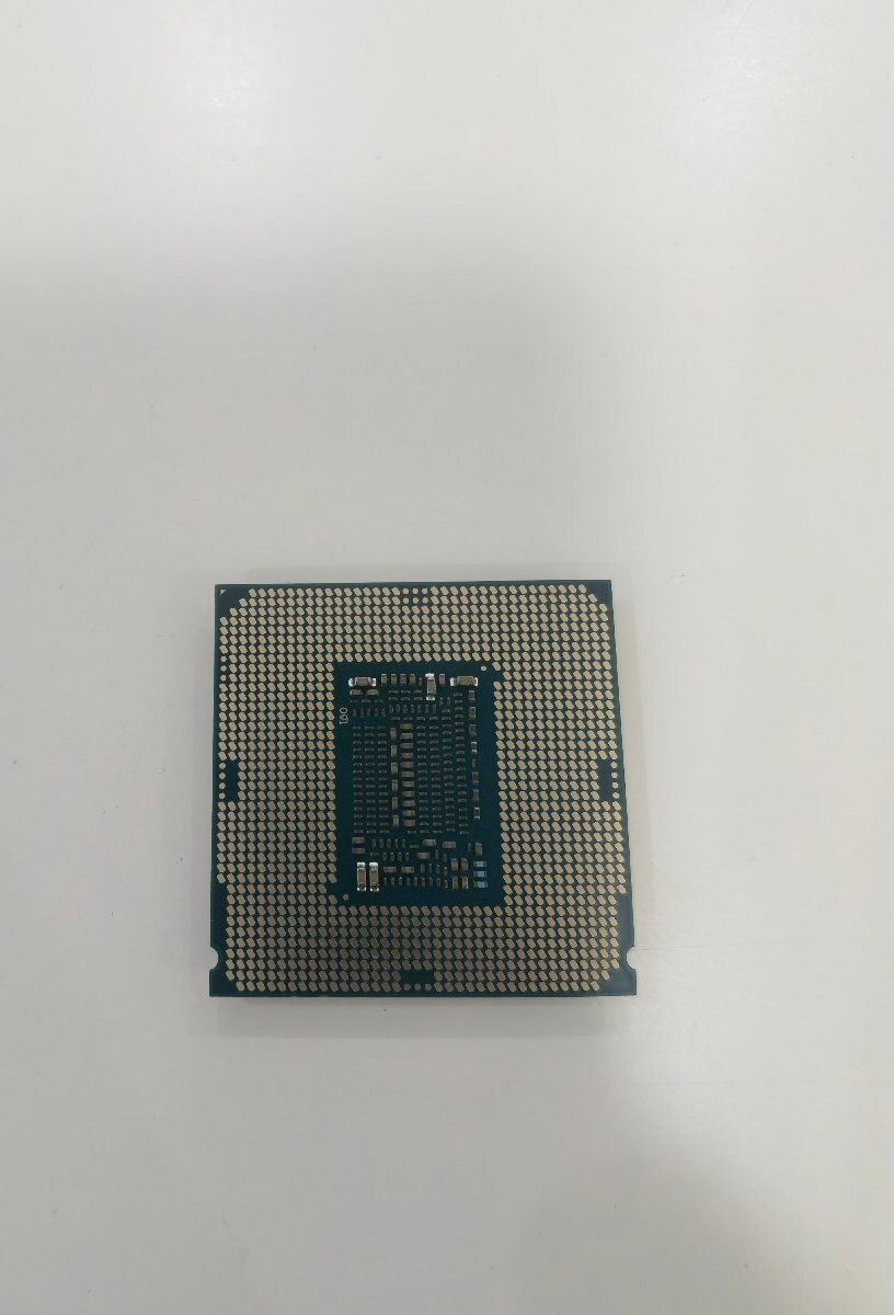 Intel CPU Core i7 8700K LGA【中古】CPUの画像2