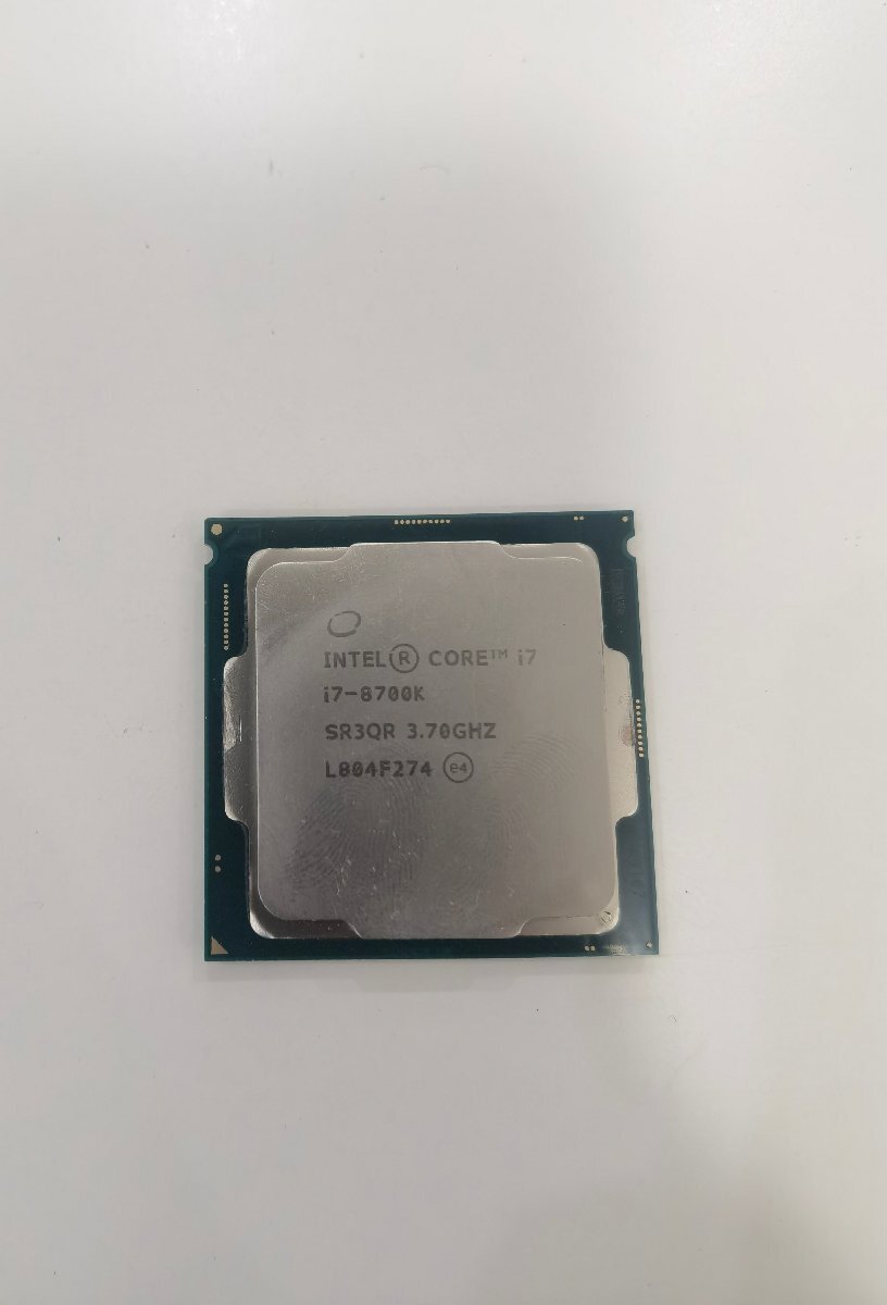 Intel CPU Core i7 8700K LGA【中古】CPUの画像1