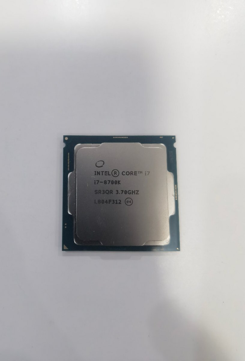 Intel CPU Core i7 8700K LGA【中古】CPUの画像1