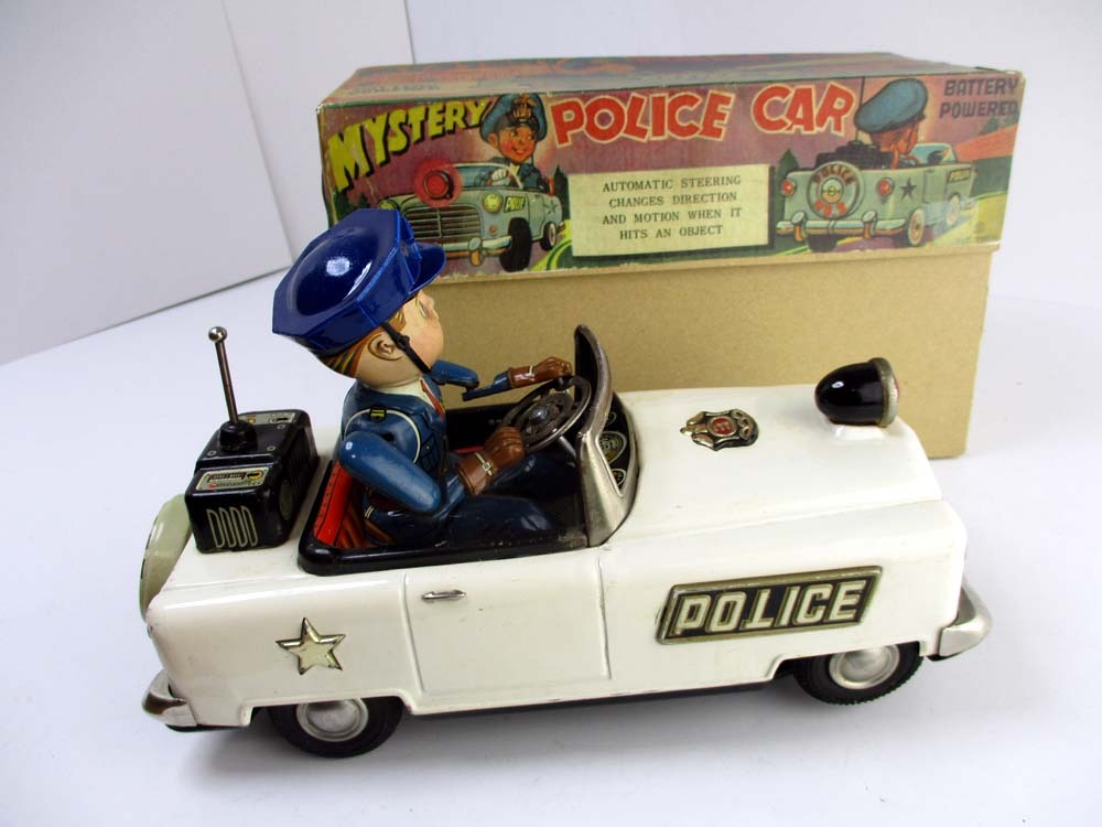 .. игрушка 1960 годы производства MYSTERY POLICE CAR исправно работающий товар общая длина примерно 24.5cm