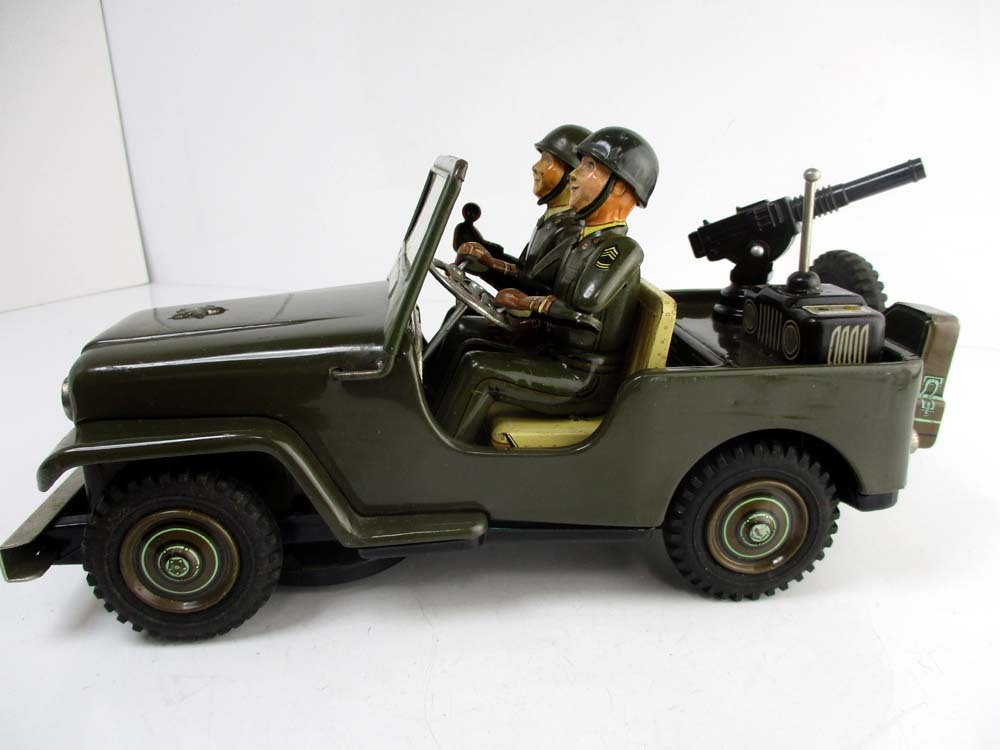 .. игрушка 1960 годы производства Military Combat Jeep исправно работает превосходный товар длина примерно 25cm