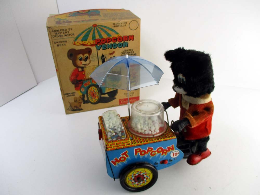 希少　Cragstan/スズキ＆エドワード　１960年代製　熊のPopcorn Vendor 「ポップコーン　ベアー」完動品 長さ約21cm_画像2