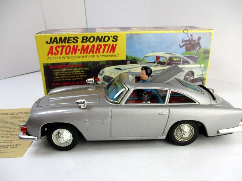 Gilbert/アオシン1965年製 James Bond 007仕様 Aston Martin DB5  完動美品 長さ約28cmの画像2
