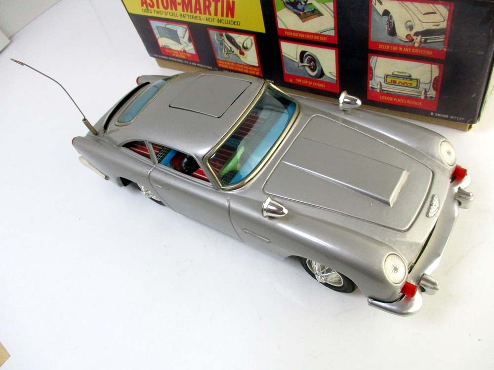 Gilbert/アオシン1965年製　James Bond 007仕様 Aston Martin DB5 　完動美品　長さ約28cm_画像6