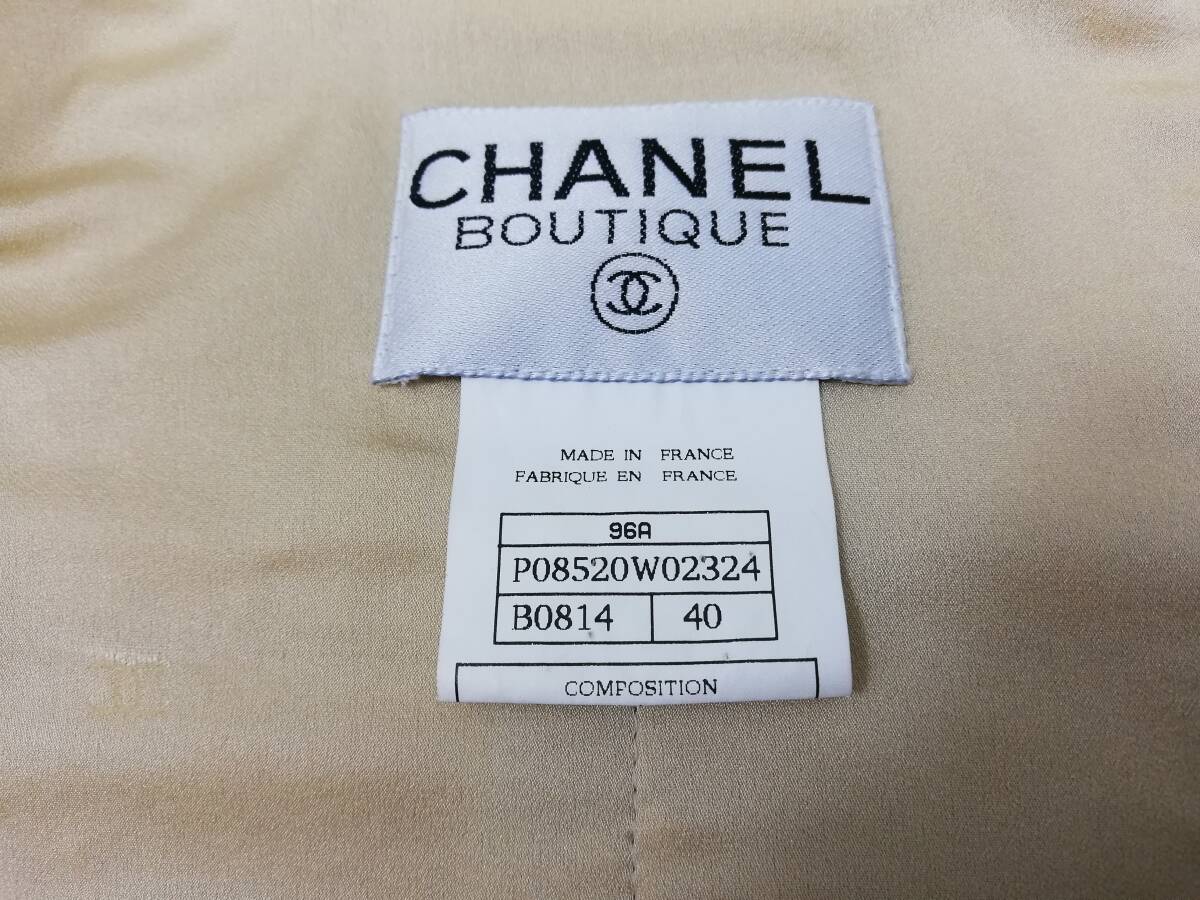 D243-101　CHANEL/シャネル　セットアップ3P ヴィンテージ　カメリア ボタンベージュ/ゴールド　ウール/シルク　96A P08520 40【中古品】_画像6