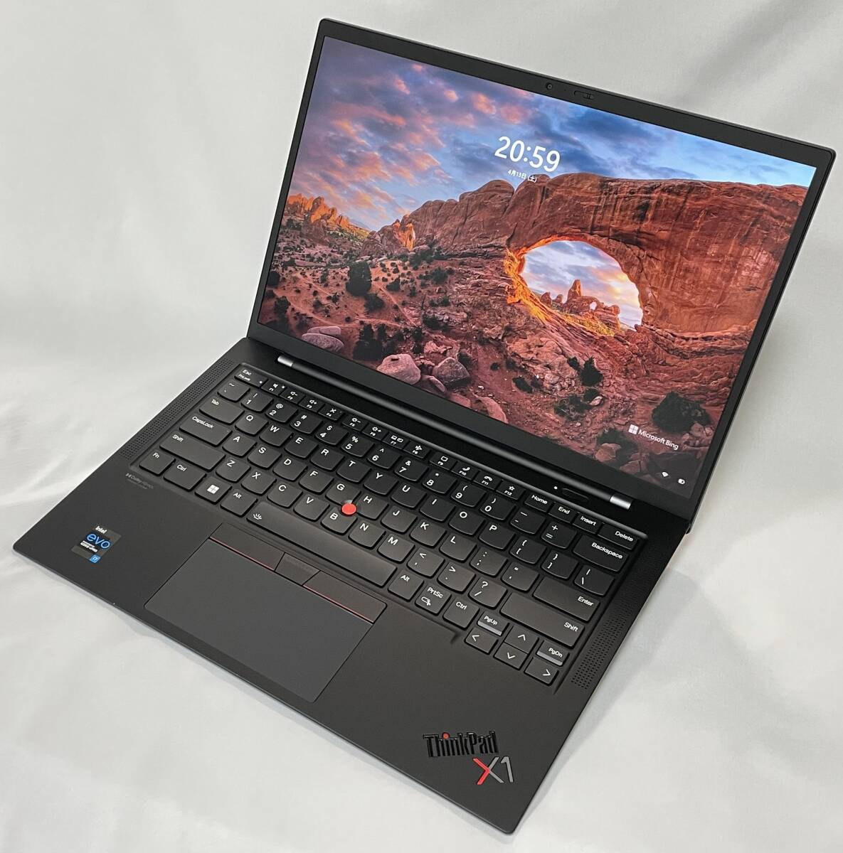 美品 ThinkPad X1 Carbon Gen 10 - MS Office 2021付き - CPU i7 / MEM 16GB / SSD 1TB / 2K LCD / Win11 Pro64の画像5