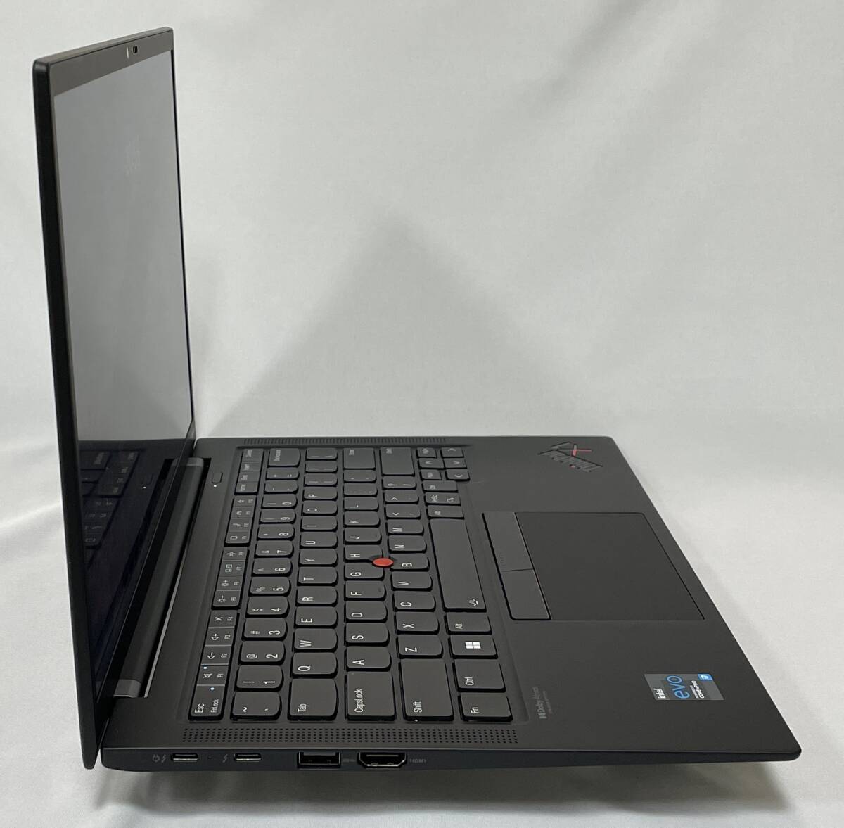 美品 ThinkPad X1 Carbon Gen 10 - MS Office 2021付き - CPU i7 / MEM 16GB / SSD 1TB / 2K LCD / Win11 Pro64の画像6