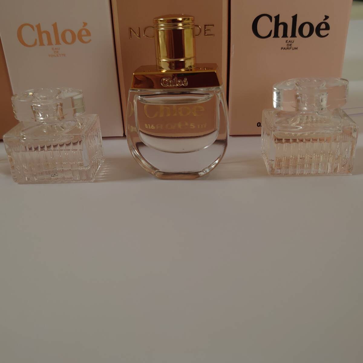 ☆クロエ ミニチュアセット☆【ほぼ未使用】 N10 5ml×4 香水 フレグランス CHLOE 箱入り 残量多 ミニチュア ミニボトル 使いかけの画像8