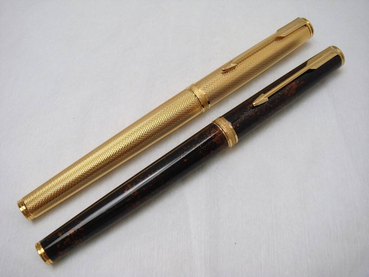 PARKER プリミア 2本 うるし ビゾンフォンセ ローラーボールと金色軸の万年筆 とてもきれいですの画像1