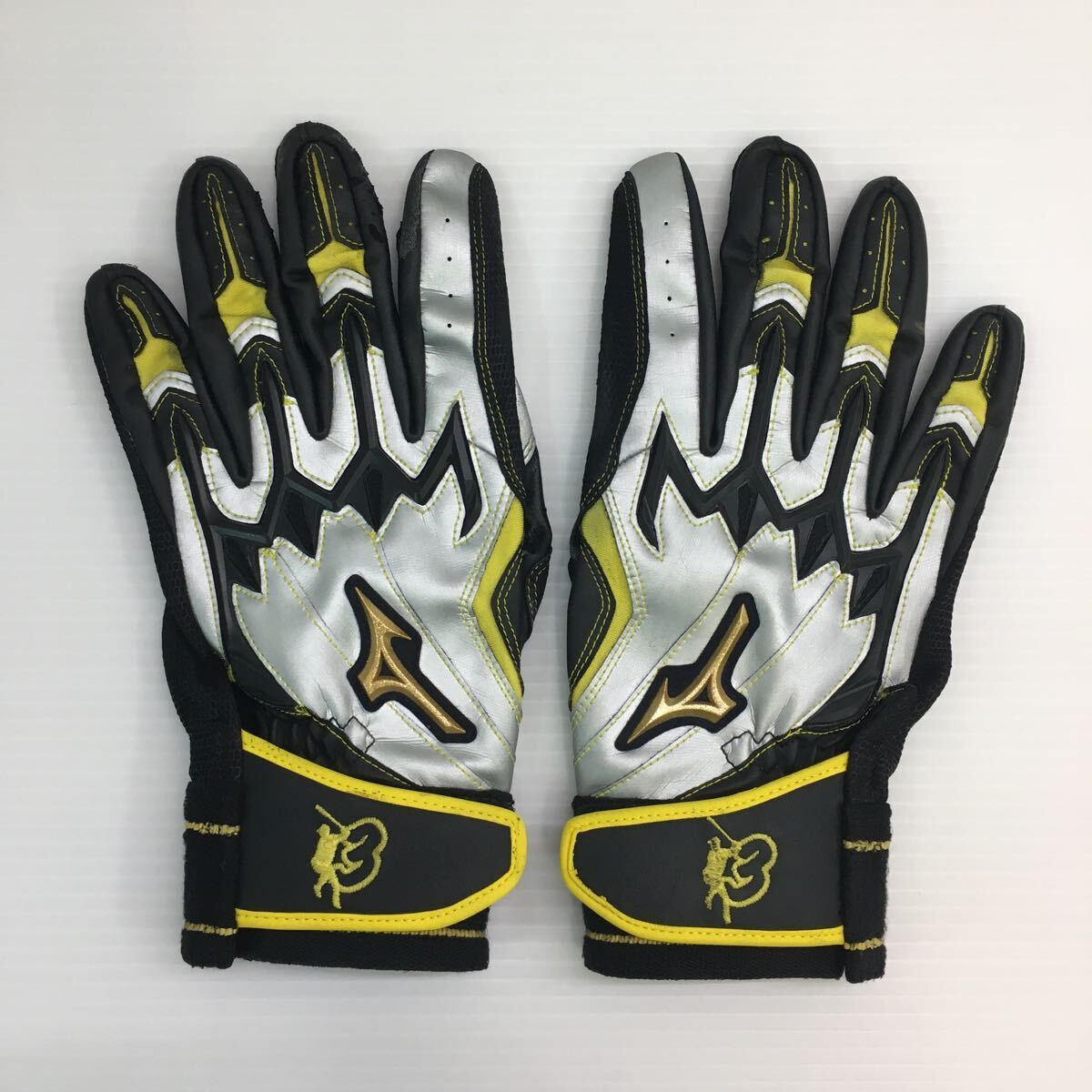 H-3810 Fukuoka SoftBank Hawks close wistaria .. player autographed batting glove both hand composition lamp . there is a certificate, Mizuno gloves baseball used 