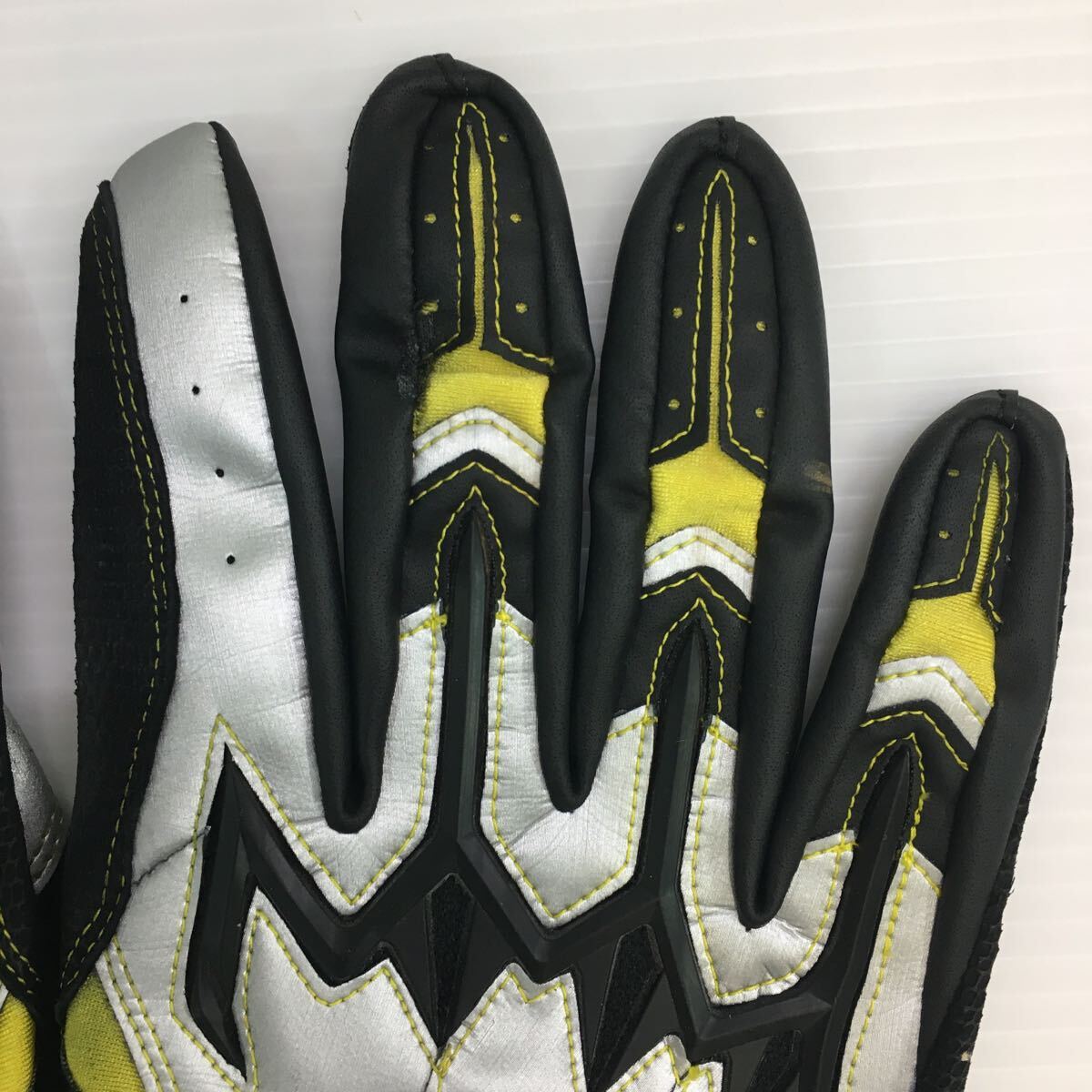 H-3810 Fukuoka SoftBank Hawks close wistaria .. player autographed batting glove both hand composition lamp . there is a certificate, Mizuno gloves baseball used 