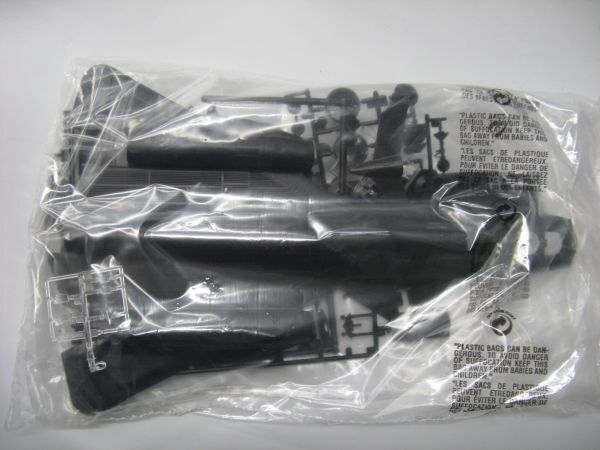 * Revell 1/72 Lockheed SR-71A Blackbird *