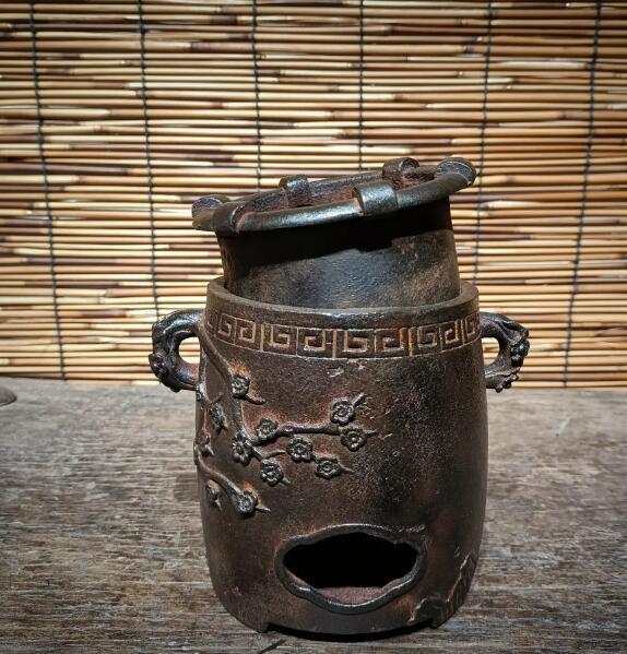旧鉄器/鋳鉄ストーブ*お茶を沸かす*お湯を沸かす*バーベキューストーブ*炭ストーブ*高さ約13 cmの画像5