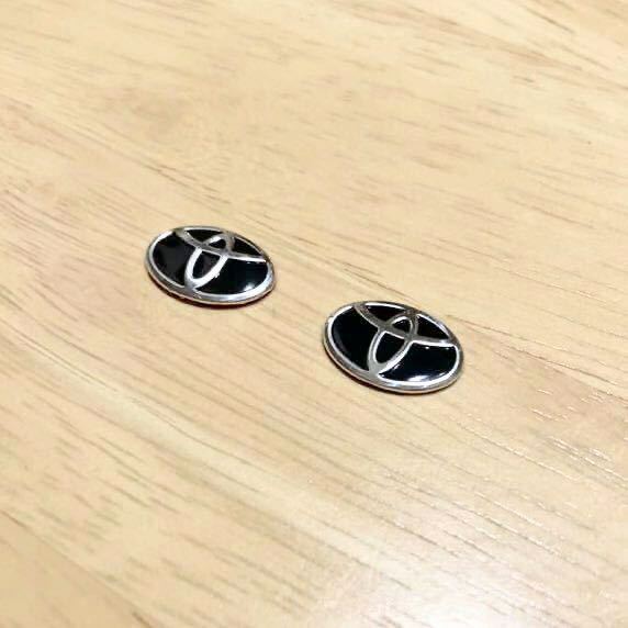 トヨタ エンブレム 3Dシール ２個 アルミ製 TOYOTA ドア ミラー ロゴ 鍵 キー ハンドル ハイエース　アクア　ヤリス　カローラ　ステッカー_画像2