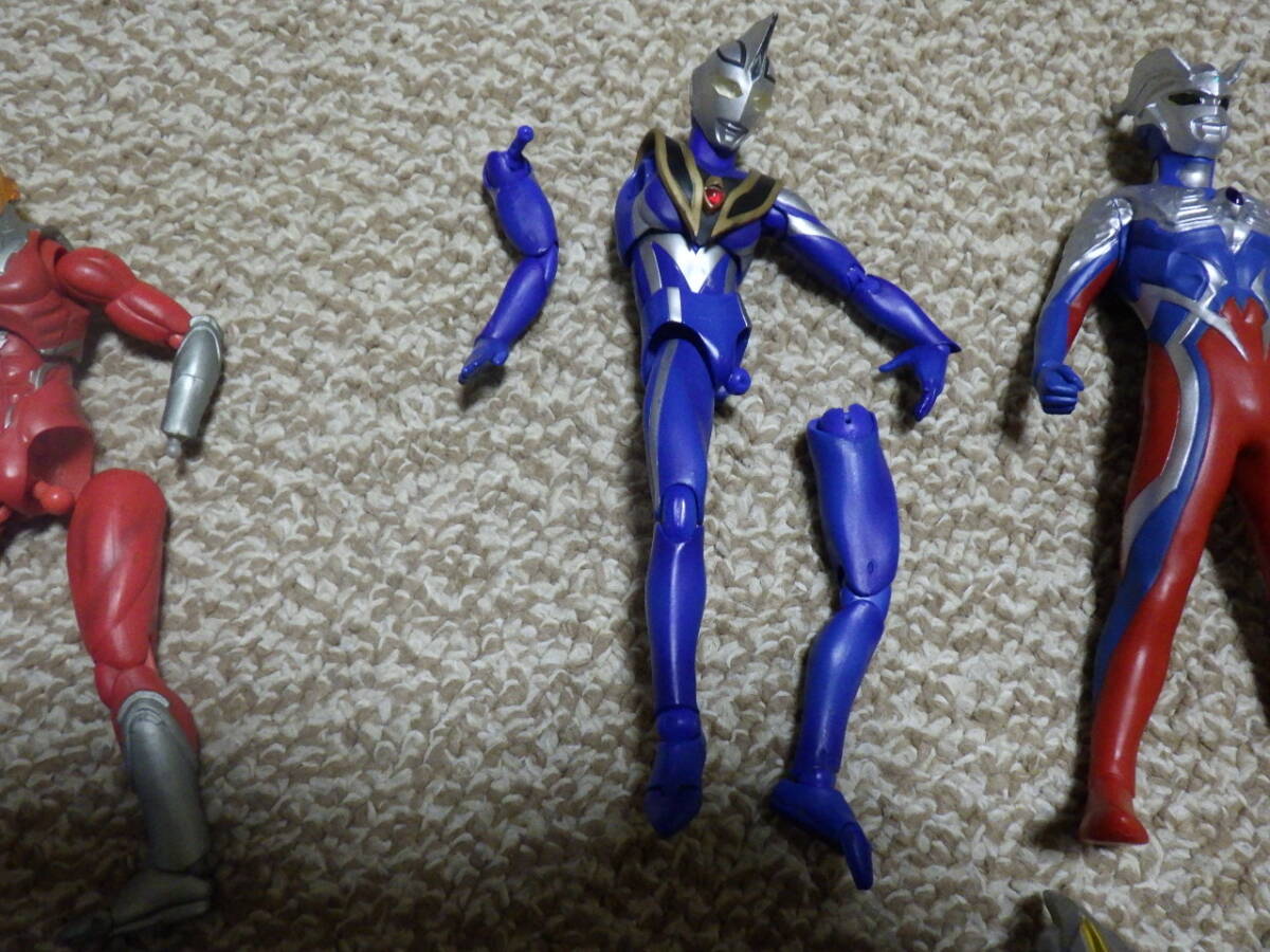 ウルトラアクションフィギュア　手足が動くウルトラマンフィギュア　中古　欠品あり_画像3