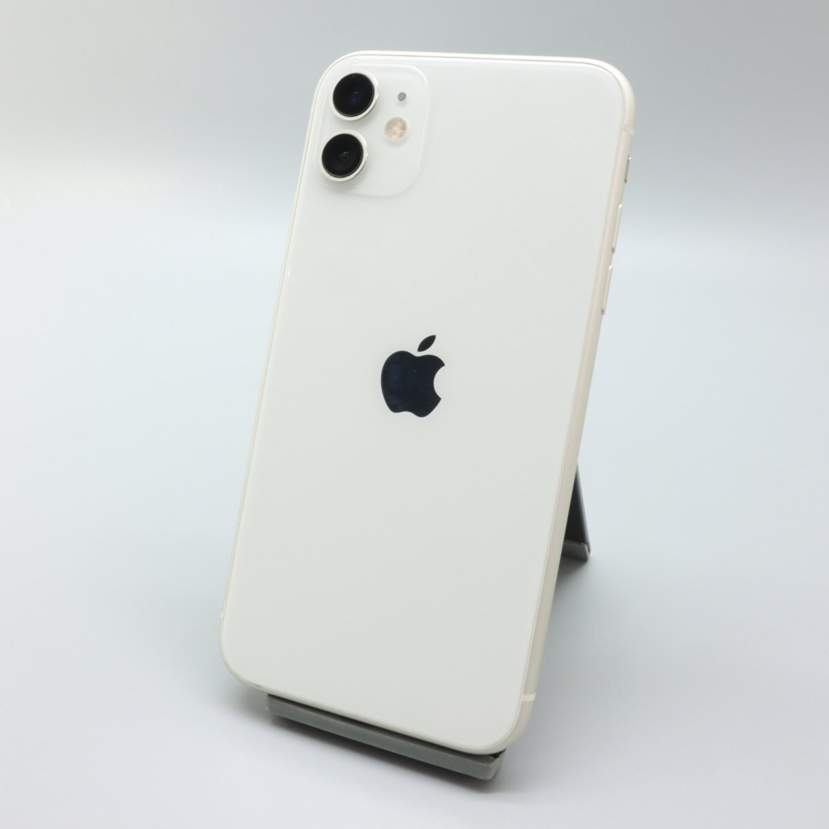 Apple iPhone11 64GB White A2221 MWLU2J/A バッテリ76% ■SIMフリー★Joshin9538【1円開始・送料無料】の画像1