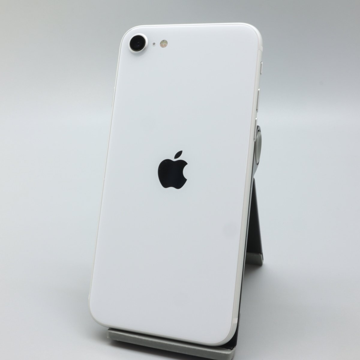 Apple iPhoneSE 64GB (第2世代) White A2296 MHGQ3J/A バッテリ87% ■au★Joshin6046【1円開始・送料無料】_画像1