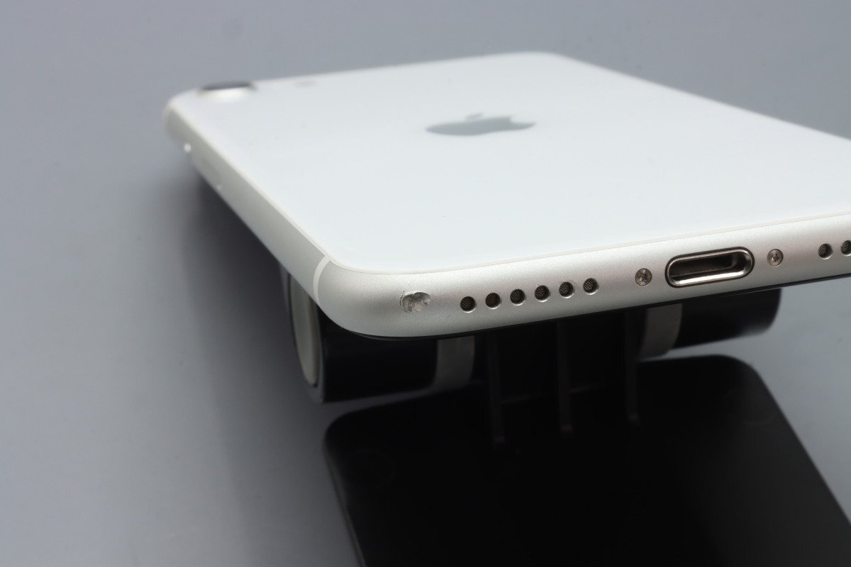 Apple iPhoneSE 64GB (第2世代) White A2296 MHGQ3J/A バッテリ75% ■SIMフリー★Joshin7025【1円開始・送料無料】の画像7
