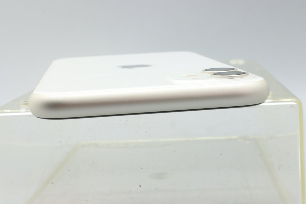 Apple iPhone11 64GB White A2221 MWLU2J/A バッテリ93% ■ソフトバンク★Joshin1805【1円開始・送料無料】_画像7