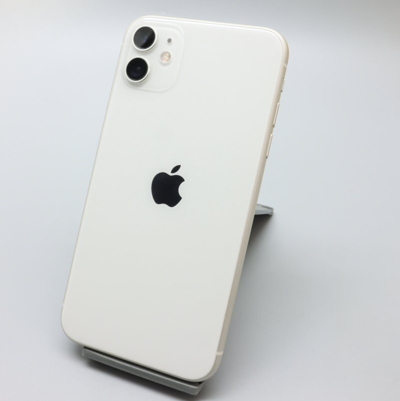 Apple iPhone11 128GB White A2221 MWM22J/A バッテリ73% ■SIMフリー★Joshin7266【1円開始・送料無料】の画像1