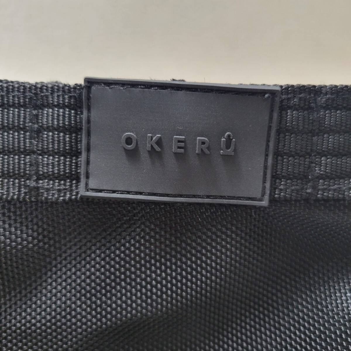 OKERU オケル 2way エアソールショルダーバッグ トートバッグ ナイロン 黒 ブラック スニーカーソール 靴ベラチャーム 男女兼用の画像5