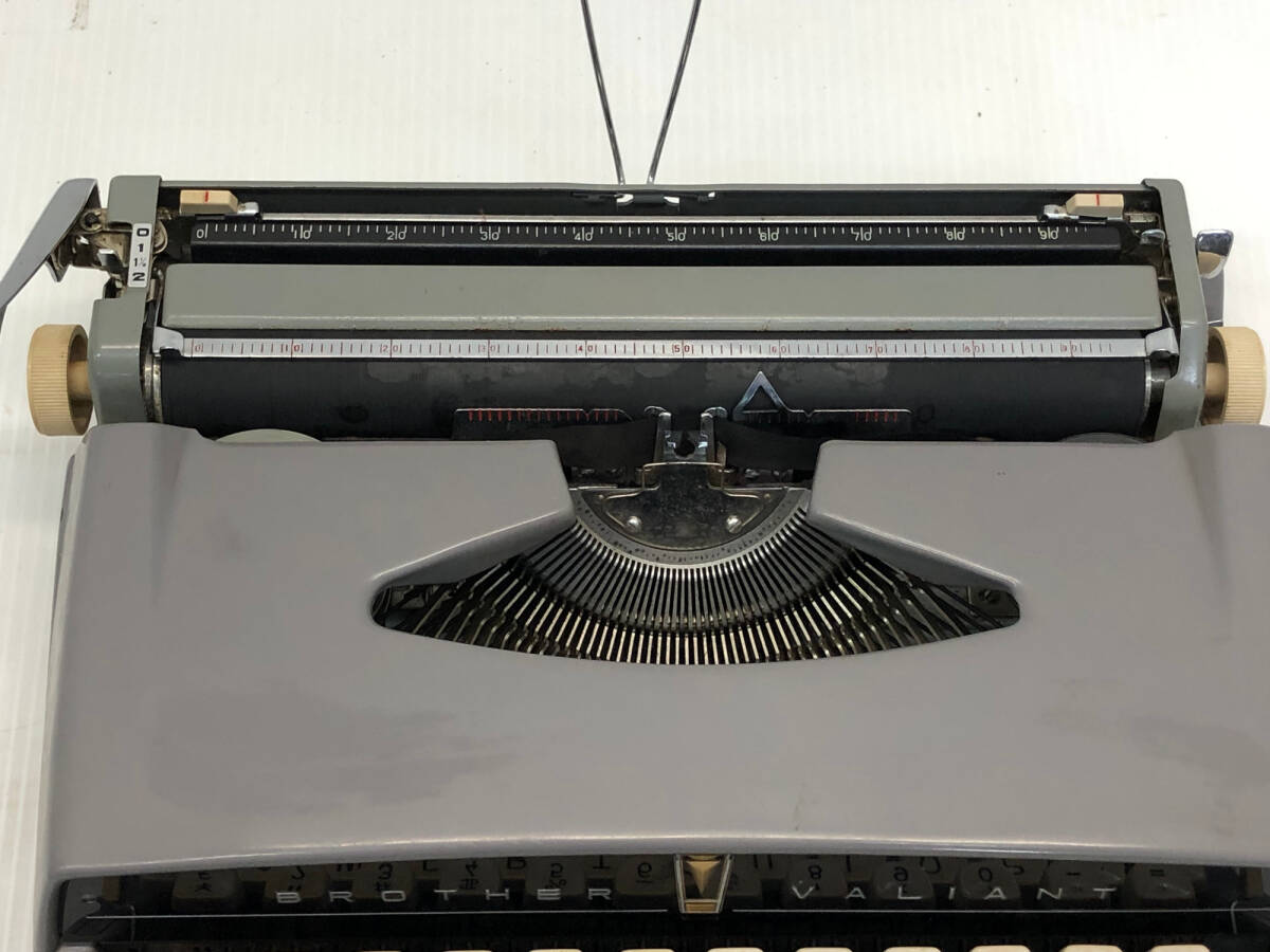 § A77965 Brother BROTHER VALIENT typewriter antique retro case attaching operation verification ending used practical goods 