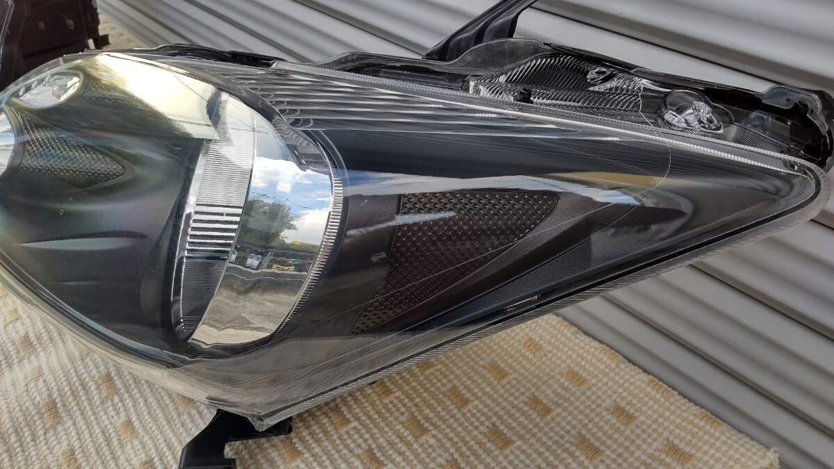 [ lens coating ending ] Freed GB3 GB4 head light left right HID[ personal delivery possibility * Sagamihara ..]