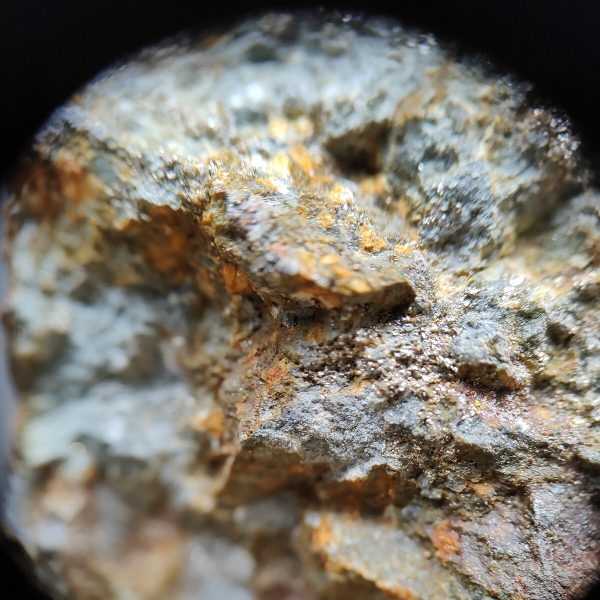 北海道寿都鉱山産黄鉄鉱と黄銅鉱370g 国産鉱物 鉱物標本の画像4