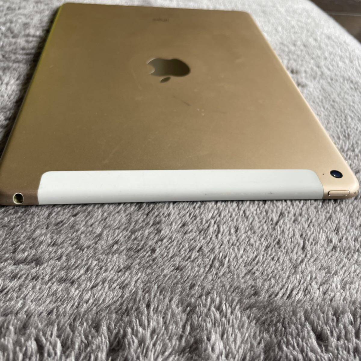 iPad Air2 Wi-Fi +Cellular 16GB ゴールド MH1C2J/A SoftBank中古品・使用感ありの画像4