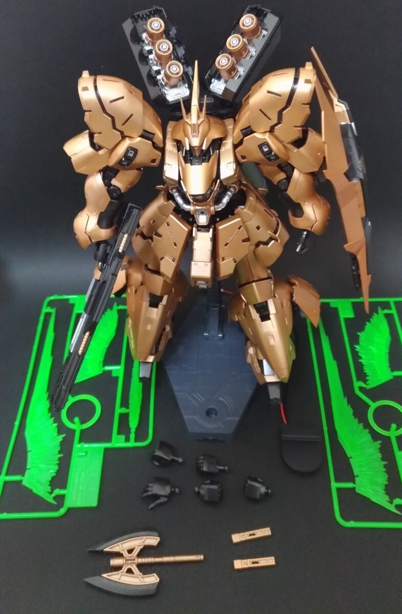 機動戦士ガンダム】 RG サザビー 塗装済み完成品 ガンプラ 逆襲 機動戦士ガンダム】 RG サザビー 塗装済み完成品 ガンプラ 逆襲