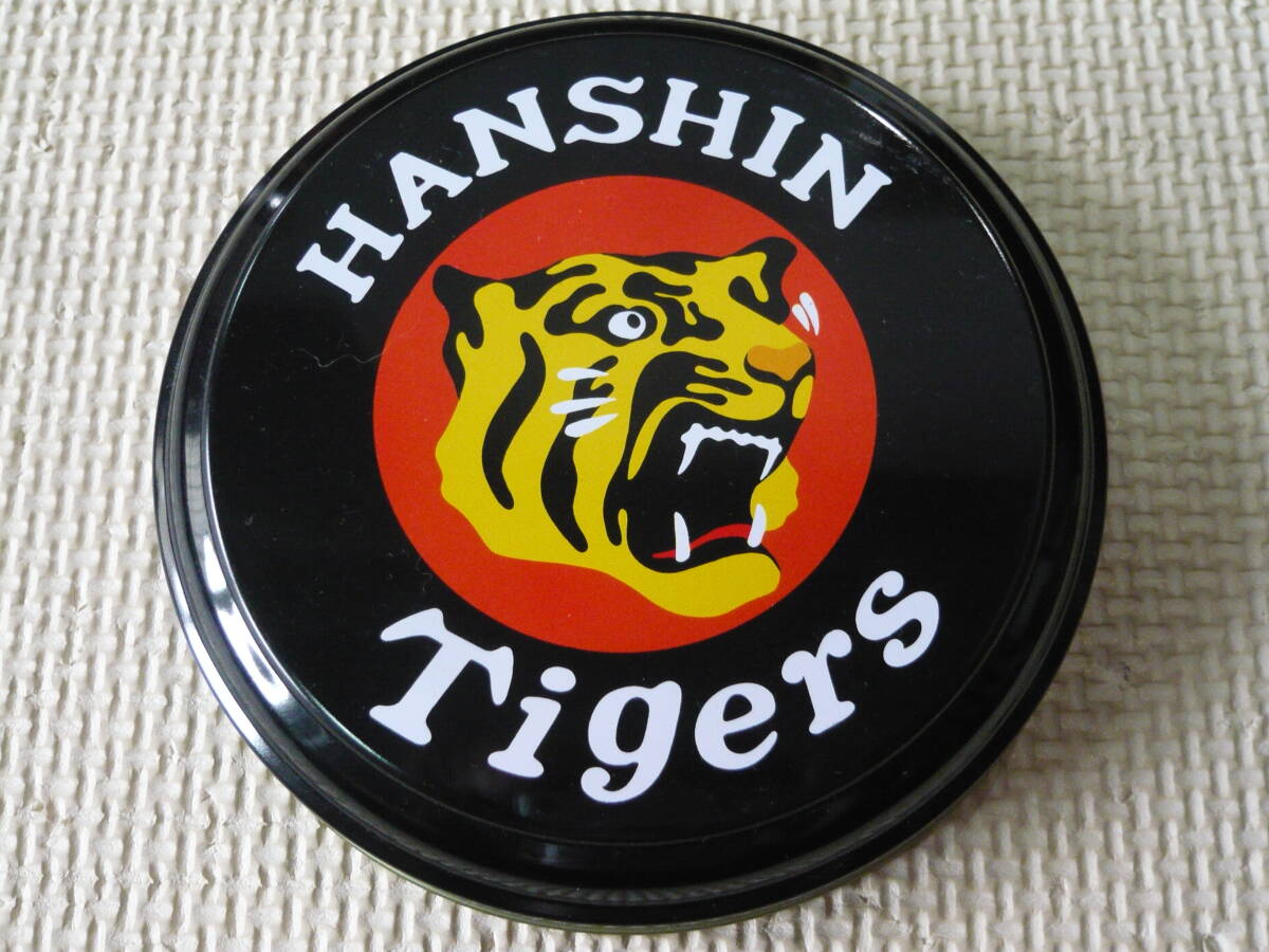 阪神タイガース HANSHIN Tigers 承認 タイガースカラーのクッキーの空き缶 缶の直径11.5、高さ6.5センチの画像4