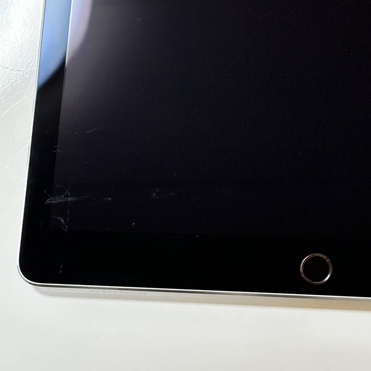 Apple SIMフリー iPad Pro (12.9インチ) (第2世代) スペースグレイ 64GB 3D126J/A Wi-Fi+Cellular アクティベーションロック解除済の画像3