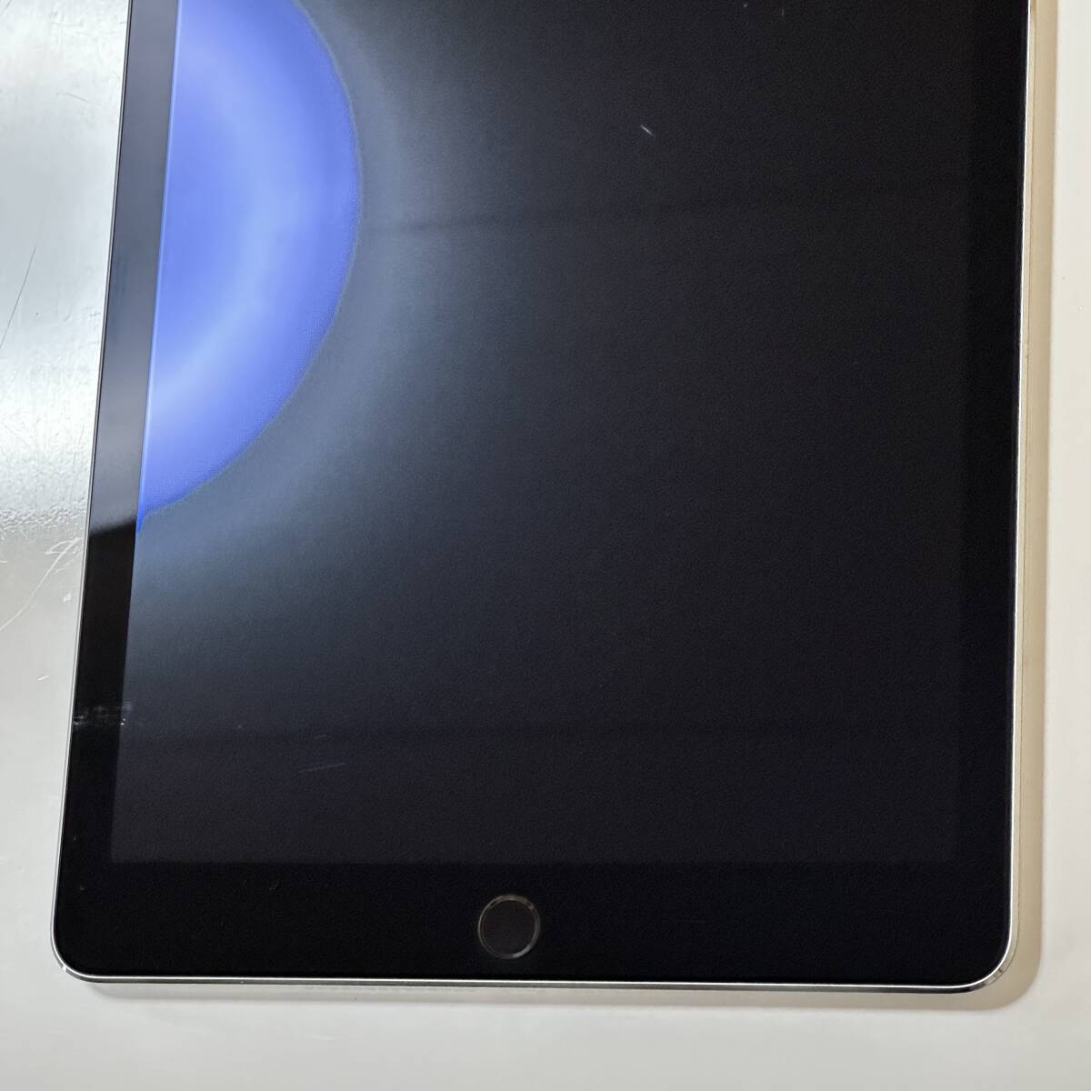 Apple iPad Air 2 スペースグレイ 64GB MGHX2J/A Wi-Fi+Cellular A1567 iOS15.8.2 アクティベーションロック解除済の画像3