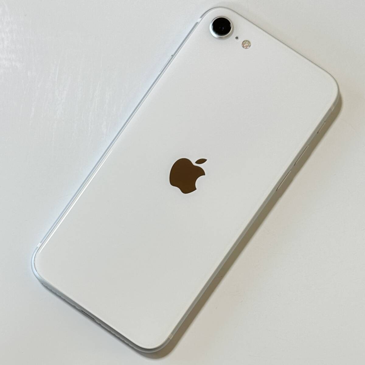 SIMフリー iPhone SE (第2世代) ホワイト 64GB MHGQ3J/A バッテリー最大容量93％ アクティベーションロック解除済の画像8
