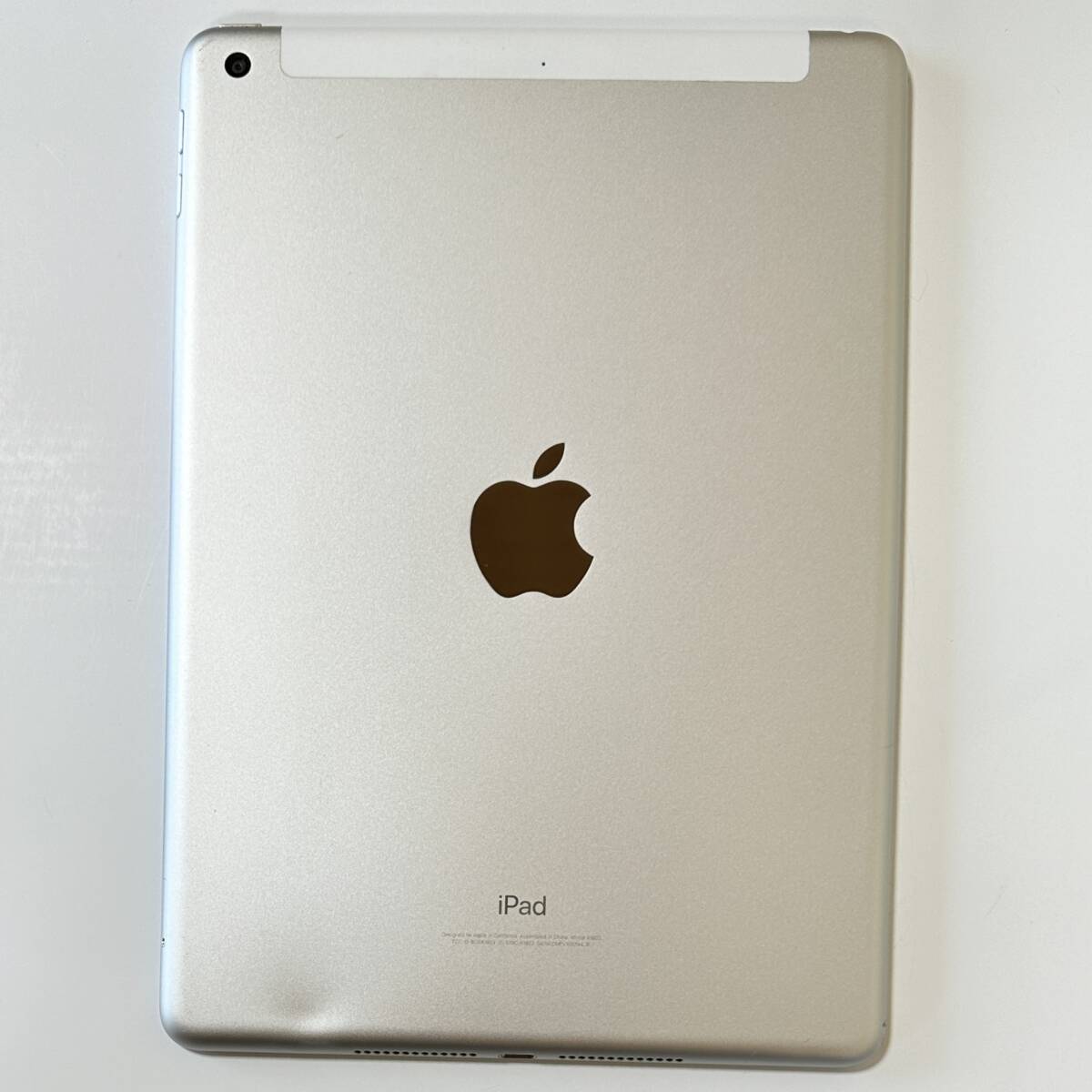 Apple SIMフリー iPad (第5世代) シルバー 32GB MP1L2J/A Wi-Fi+Cellular アクティベーションロック解除済の画像10