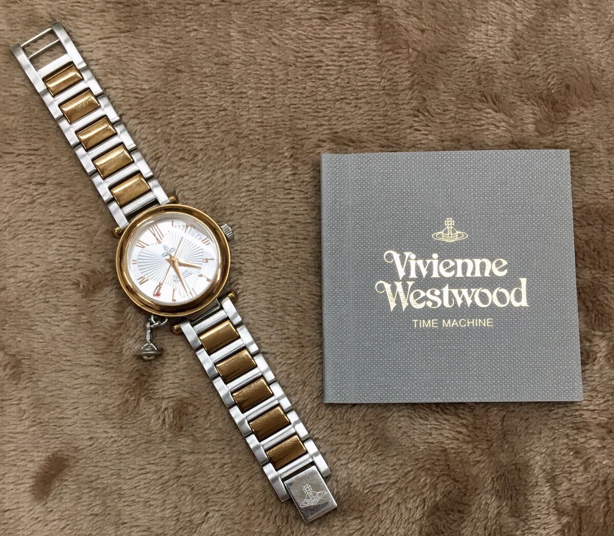 美品♪ヴィヴィアン・ウェストウッド・タイムマシン[Vivienne Westwood TIME MACHINE]◆レディース 腕時計 クオーツ 専用BOX&取説あり◆野_画像2