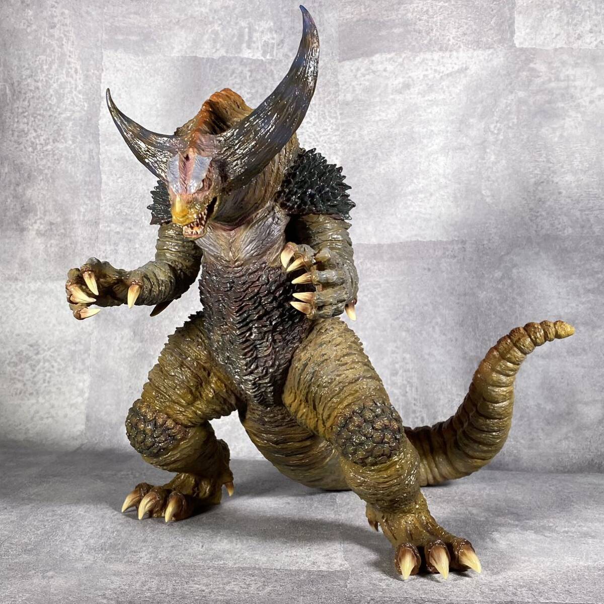  Gomora ACRO KAIJU REMIX SERIES coloring ending final product sofvi monster Ultraman figure prototype mountain side ..