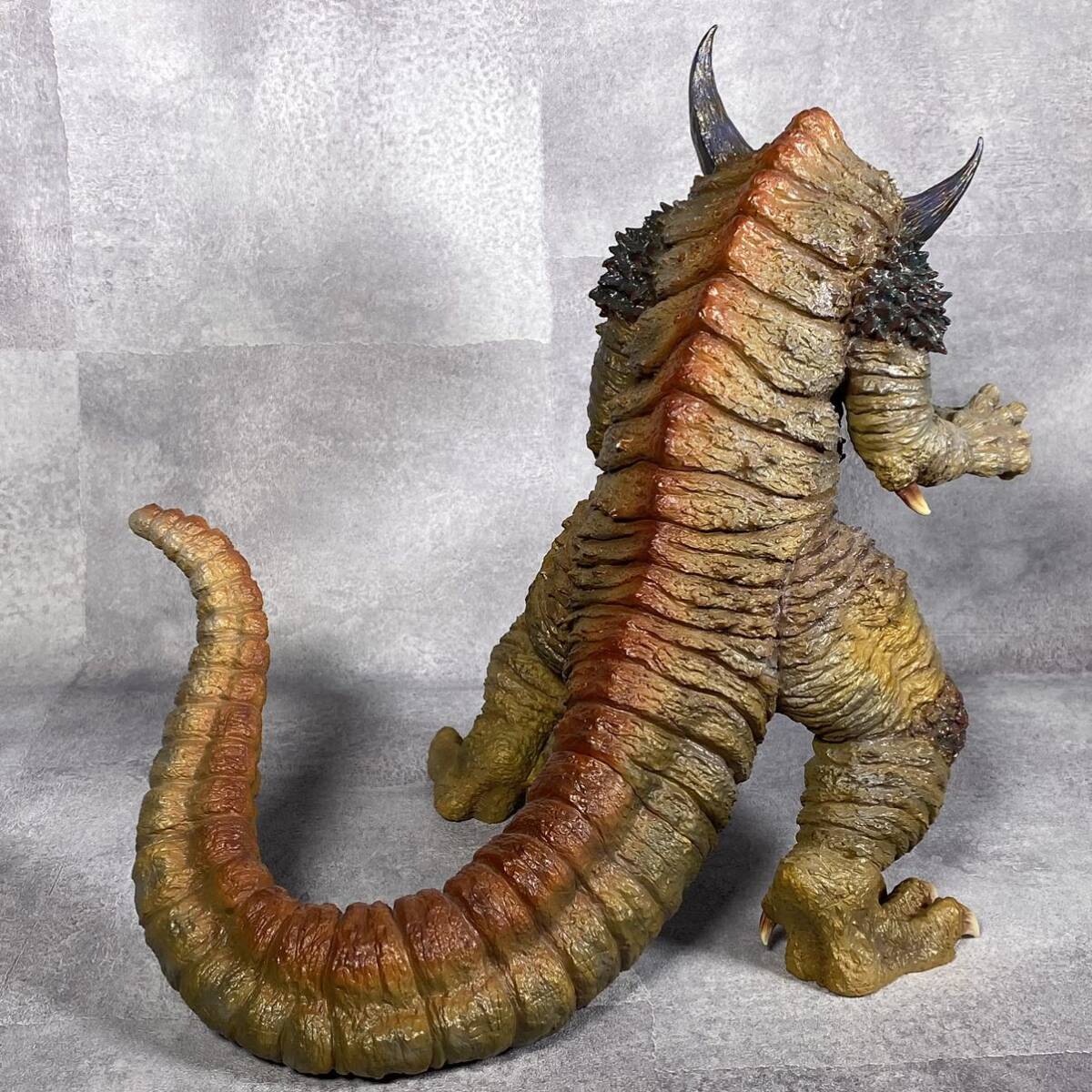 ウルトラマン 怪獣ソフビ ゴモラ ACRO KAIJU REMIX SERIES 彩色 ウルトラマン 怪獣ソフビ ゴモラ ACRO KAIJU REMIX SERIES 彩色