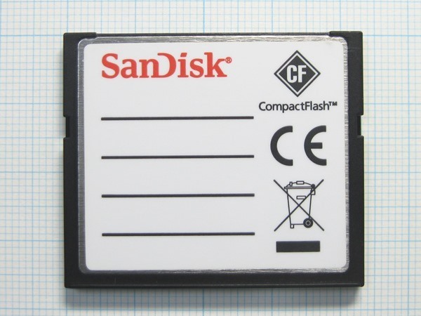 *SanDisk CompactFlash 4GB used * postage 63 jpy ~